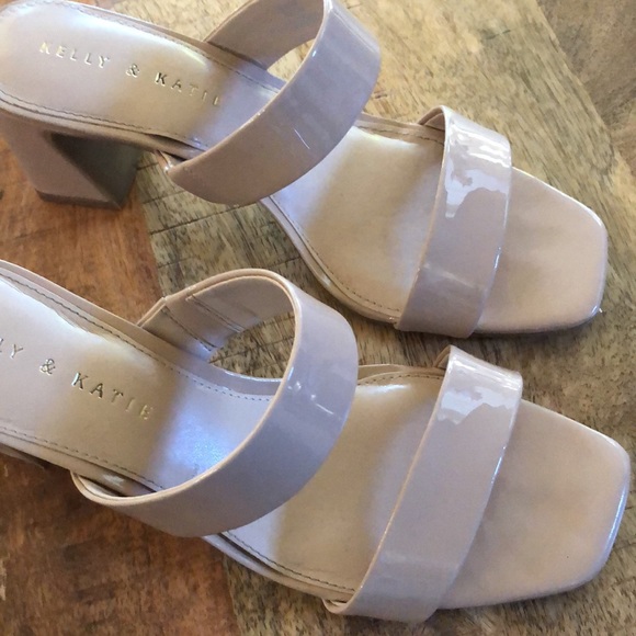 Kelly & Katie Nude Heels size 9M - Picture 3 of 8